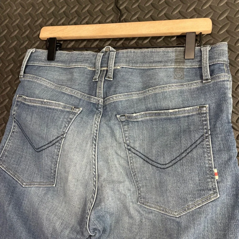Wright's Blue Light Washed Standard Denim‎ Jeans Casual Wear Men's Size 31